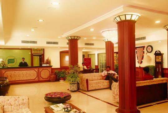 Kāladi Hotel Elegance מראה חיצוני תמונה