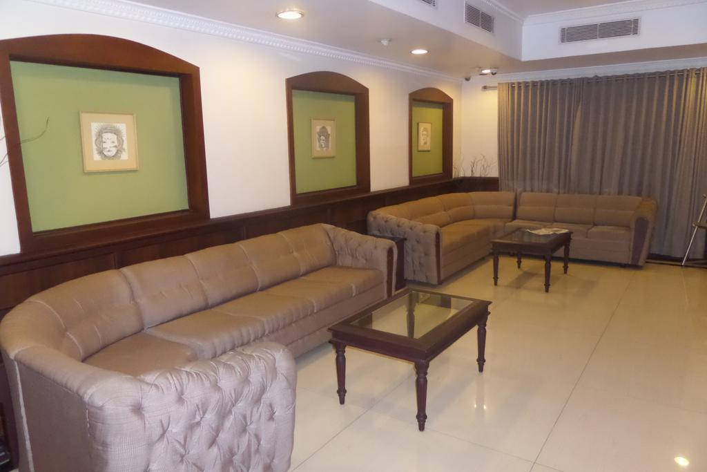 Kāladi Hotel Elegance מראה חיצוני תמונה